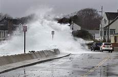 sandy superstorm hurricane coast east landfall state millions beach slams maine waves snapshots york finally makes into deadly fearing worst