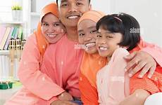 malay malaysian people family muslim asian lifestyle living alamy stock