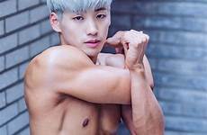 yeon asiática ripped twinks hyun hunks queerclick modeling