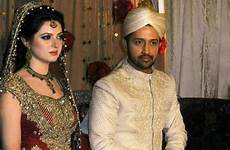 wedding aslam atif pakistani couples bharwana sara celebrities beautiful girlfriend paksitani singer pic barat wednesday july tweet