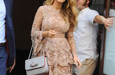 lively blake pregnancy style glamour