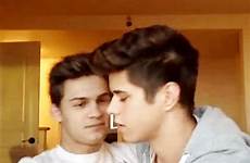 teen tumblr couple making gay kissing geick dylan gif krecioch jackson boys cute men young homo couples gays teens teenage