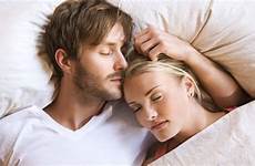 bed sleep sleeping couples boyfriend couple women ex back cuddling snuggling when make go night two other each do dormir