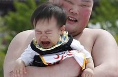sumo baby crying japan babies contest naki cry cutest wrestlers thing ever making huffpost