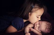 sleeping affection tenderness dziecko wallpaperup niemowle dziewczynka hdpicorner resolutions hdwallpapers