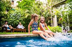 poolside propane splashing met kinderen reducing money clean pacte vertueuse amerigas prices zwembad suncorp