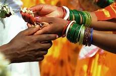 marital indian tod scheidet afp victims copyright bbc