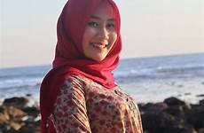 hijab muslimah jilbab indonesian indo disimpan