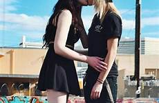 lesbian cute couple couples girl girlfriend lesbians kissing gay girls outfits choose board relationship woman lesbiens her twitter