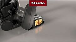 Triflex HX1 - Cleaning the electrobrush part 2 I Miele