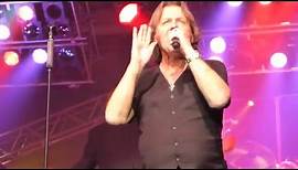 Rock Meets Classic - John Wetton - Heat of the Moment (Live) @ Würzburg 14.03.15 *HD*