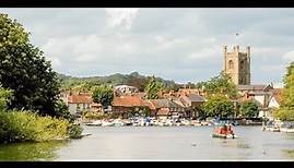 Cruising the Thames at Henley-on-Thames