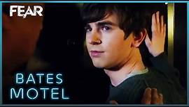Norman Becomes 'Mother' During Therapy | Bates Motel