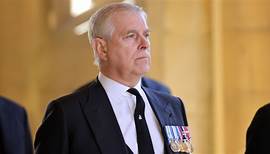 Missbrauchsvorwürfe um Prinz Andrew: Herzog von York verliert militärische Dienstgrade