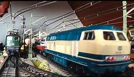 Märklin H0 Eisenbahn , Fahrvideo auf Metallgleisen Märklin Serie 5100 & Modellgleisen Serie 3900