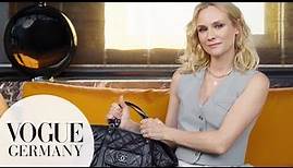 Diane Kruger öffnet ihre Tasche – mit PEZ-Hase & Lieblingsbecher | In the Bag | VOGUE Germany & WMF