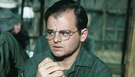 ‘M*A*S*H’ Star Gary Burghoff Reveals That He Had To Reshoot Radar’s Final Scene: “It Was Awful”