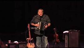 "Pistola Y Corazon" - David Hidalgo & Louie Pérez - Live 2009