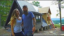 TIMELAPSE- Couple Builds House in 20 Minutes