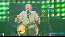 Pete Seeger - If I Had A Hammer (The Hammer Song) (Live at Farm Aid 2013)