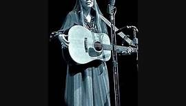 Joni Mitchell Live At The Carnegie Hall 1972 the circle game