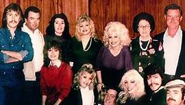 Here's What Dolly Parton's 11 Brothers and Sisters Are Doing Now