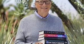 Cinco libros que Bill Gates recomienda leer en este verano