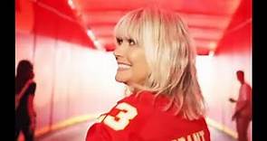 Natalie Grant performs National Anthem @Kansas City Chiefs NFL Kickoff Game 2023