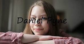 How to pronounce Daniel Pyne in English?