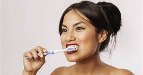 健康網》刷掉牙菌斑要多久？ 乾淨清潔有「4步驟」 - 自由健康網