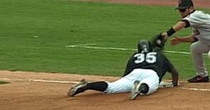 Dontrelle Willis legs out triple in the 2003 NLDS