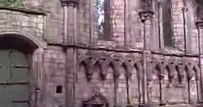 Tour Holyrood Abbey Scotland