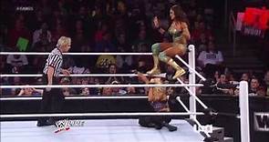 Eve vs Kaitlyn - Divas Championship Match