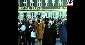 SYND 15-1-72 SCENES AT AMALIENBORG PALACE FOLLOWING THE DEATH OF KING FREDERICK