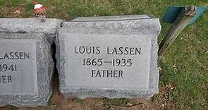 New England Graveyard; Visiting Hamburger creator Louis Lassen