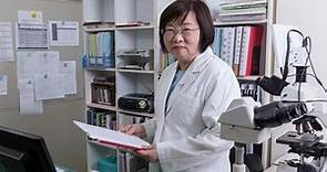 「好好的醫師不當，妳天生喜歡看屍體？」台灣首位女法醫尹莘玲　抨擊就像屍臭難以淡忘，但她沒有逃｜天下雜誌