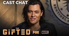 UnboXed: Blair Redford & Jamie Chung | THE GIFTED