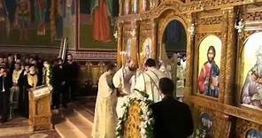 Beautiful Romanian Orthodox Divine Liturgy.