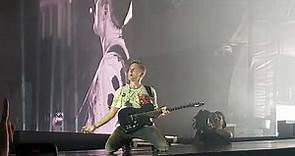 Muse - Matt Bellamy smashes guitar after playing RATM (Live Rock in Rio Lisboa 2022 Portugal)