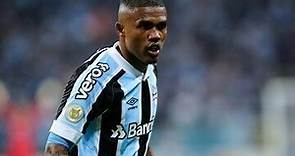 Veja gols e lances de Douglas Costa na passagem pelo Grêmio em 2021