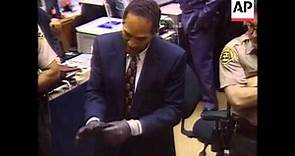 USA - Does the Glove Fit OJ Simpson?