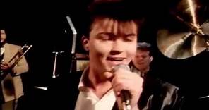 Paul Young - Love Of The Common People (Official Music Video) HD
