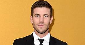 Austin Stowell Goes Shirtless in Promo for ‘The White Lotus’ Season Finale!