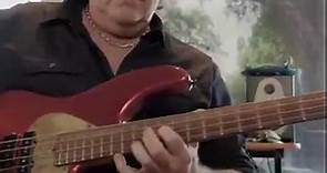 The Fender URGE II bass 🧨 with Stu Hamm