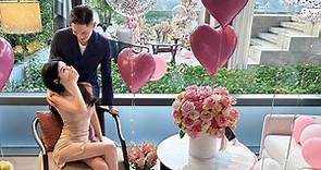 40歲關楚耀520宣布與網紅女友結婚！拍拖逾6年晒99支玫瑰花加鑽戒求婚成功