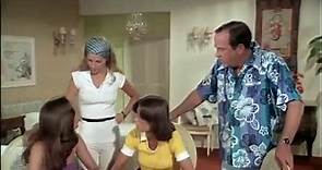 Charlie's Angels - S2 E01 Part 1 - Angels in Paradise