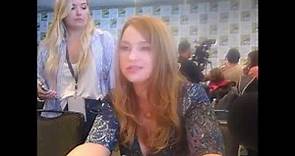 Supergirl - Sarah Schechter Interview, Season 2 (Comic Con)