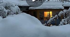 Ana Albadalejo on Instagram: "La verdad que cuando nieva así en un sitio de cuento… no puede ya ser más bonito. Disfrutando de la familia y la nieve ♥️☃️❄️🎿 #Baviera 🇩🇪"