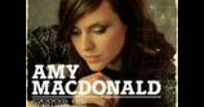 Amy Macdonald - Footballer's Wife (lyrics)