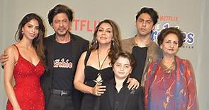 Video: SRK, Gauri, Aryan, AbRam arrive at Suhana Khan's 'The Archies' premiere